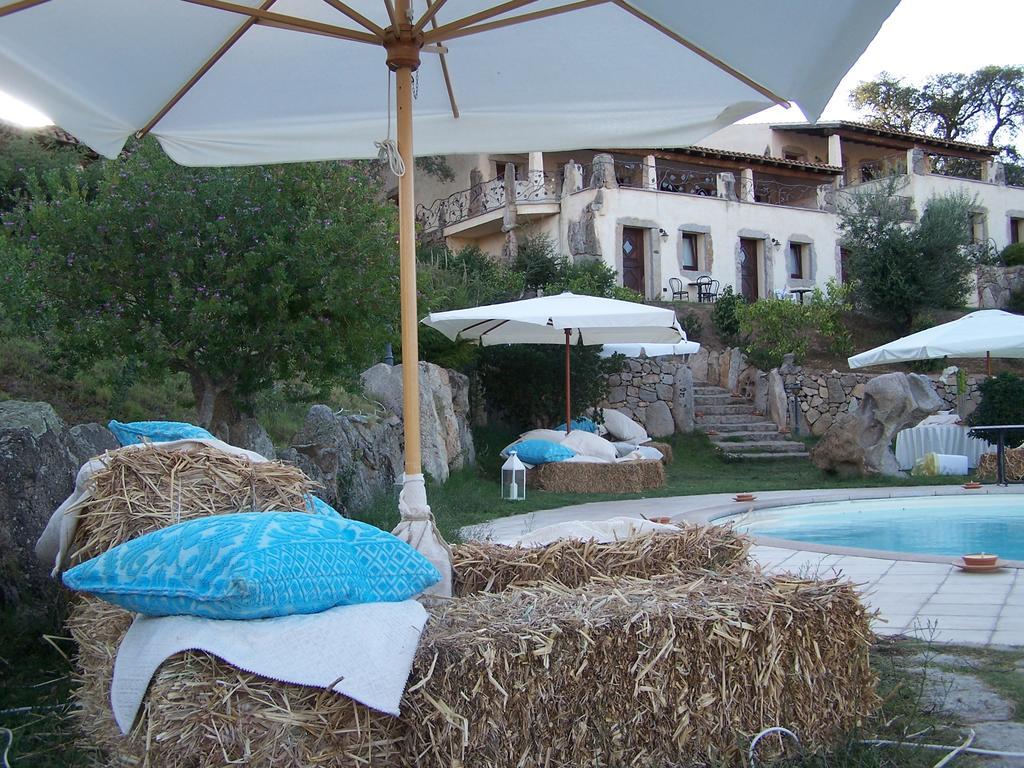 Hotel Ristorante Funtana Abbas Luras Экстерьер фото