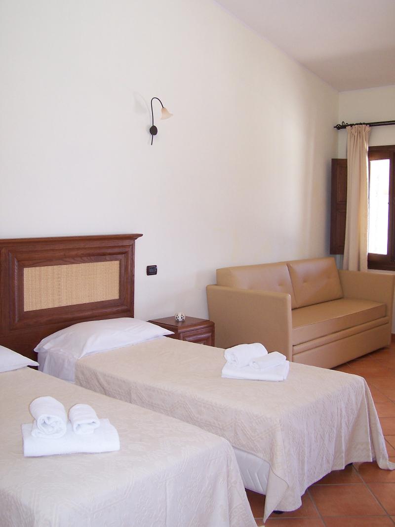 Hotel Ristorante Funtana Abbas Luras Экстерьер фото